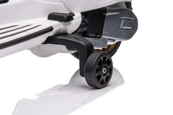 Limited edition Vespa Sprint, 12 volt elektrische scooter met muziek