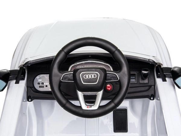 Audi RSQ8, 12 volt Kinderauto Full option Rubberen banden Kunstleder zitje.